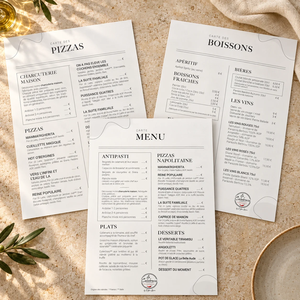 Menus La Calabraise présentés sur une table