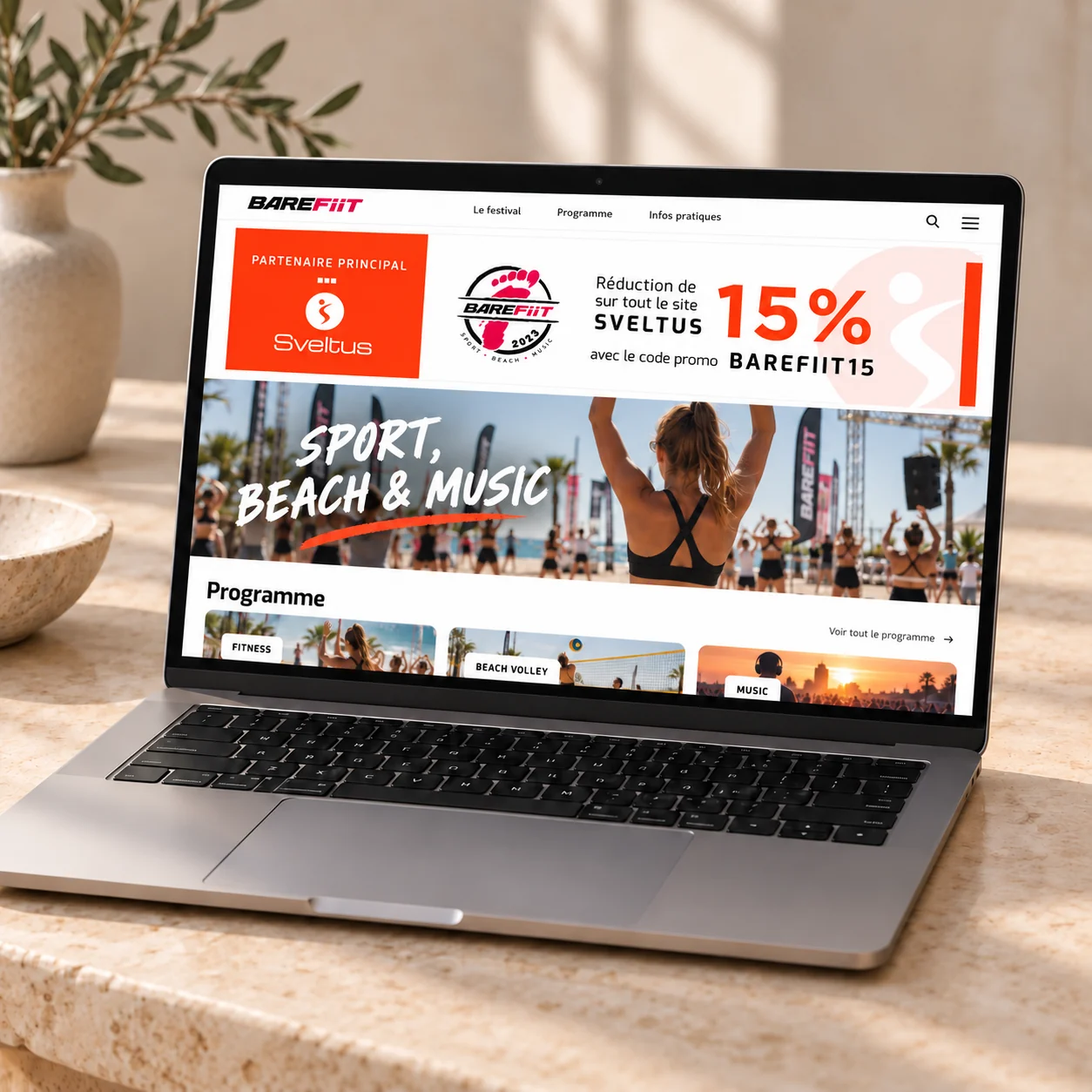 Bandeau web Sveltus mis en situation sur un site fictif Barefiit